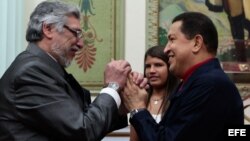 Archivo, Hugo Chávez (d) y Fernando Lugo (i) en el Palacio de Miraflores de Caracas. 