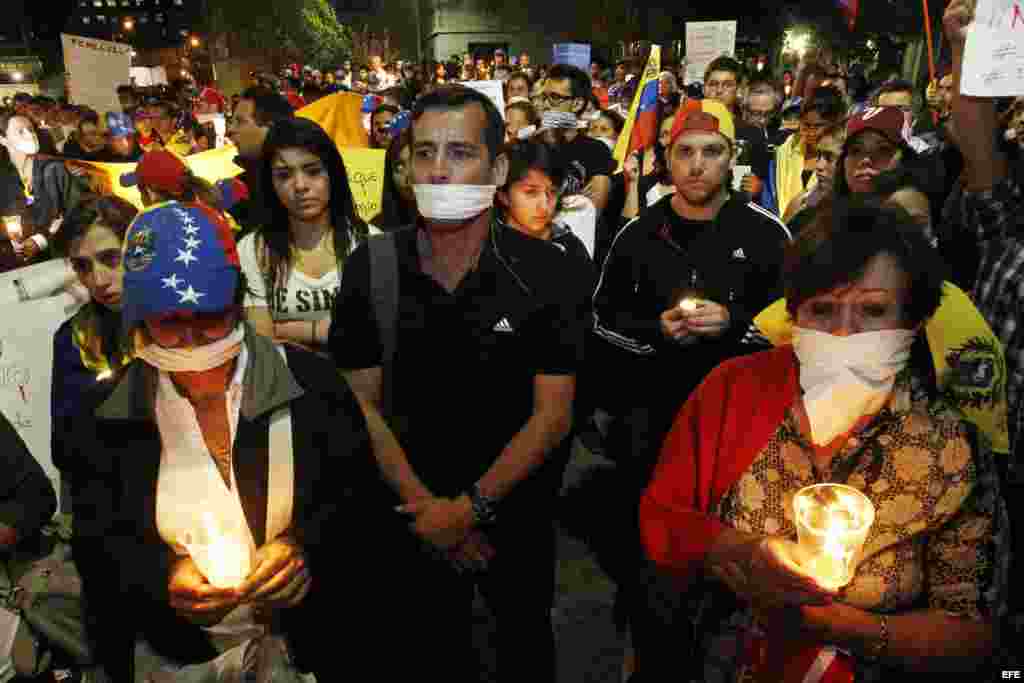 PROTESTAS EN CONTRA DE MADURO SE MANIFIESTAN ANTES DE LA INVESTIDURA DE BACHELET